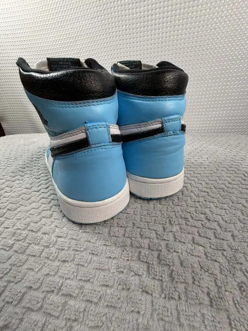 Nike Air Jordan 1 Retro High OG 'University Blue' 555088-134